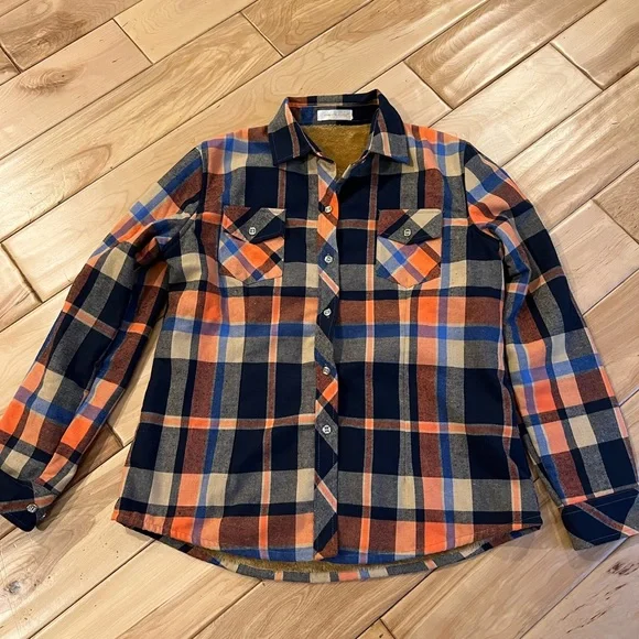 Shacket - Picture 1 of 3